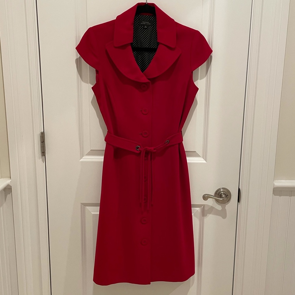 Red Tahari sleeveless dress size 6